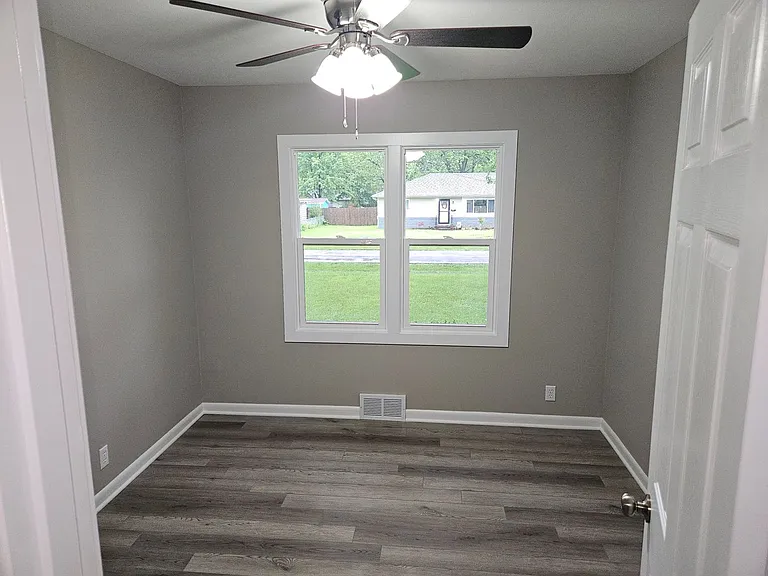 1259 E Berkeley St — Photo 4