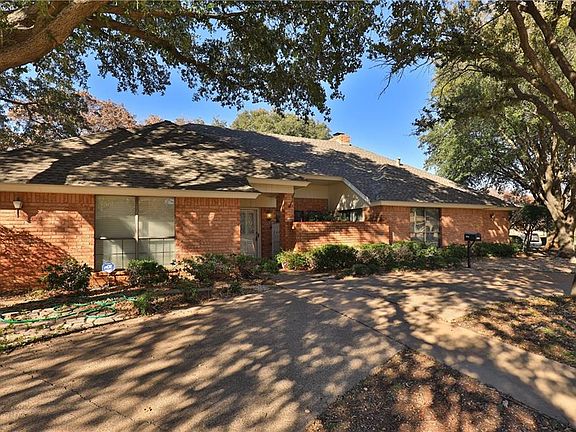 3rd image of 1802 Lytle Shores Dr