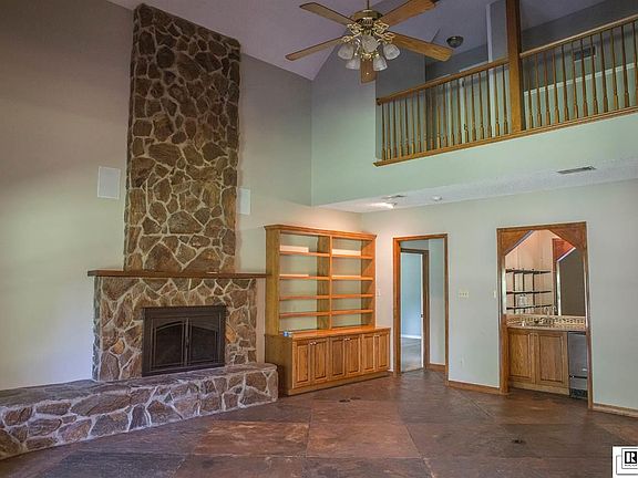 2nd image of 323 Cheniere Hills Dr
