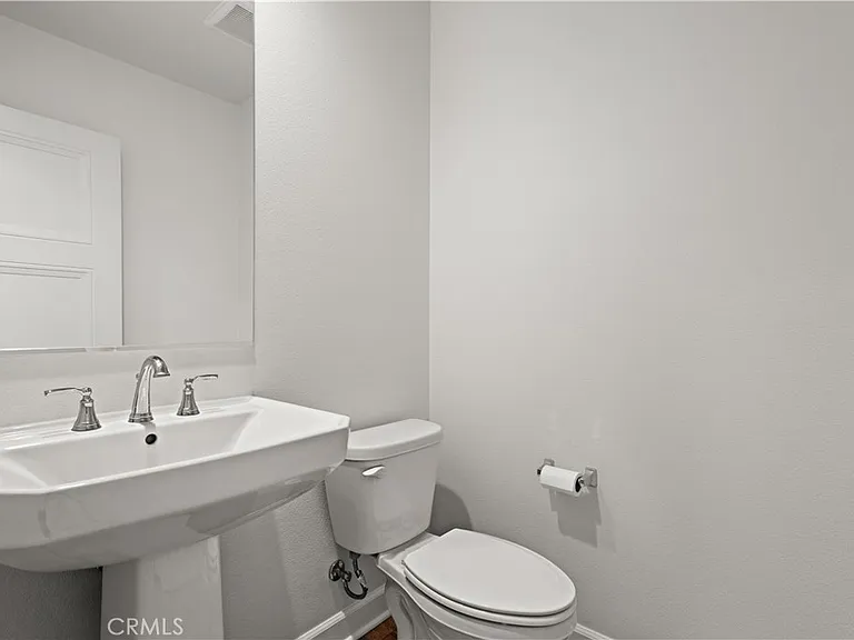398 Sunrise Ln — Photo 10