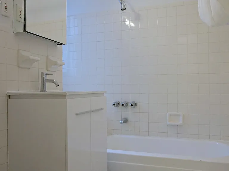 925 W End Ave #6H — Photo 7