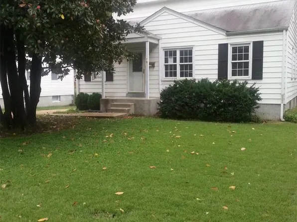 1205 Saint Matthew Dr, Florissant, MO 63031