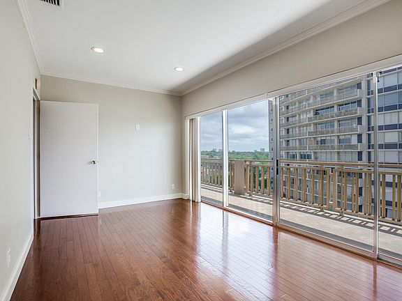 3rd image of 6211 W Northwest Hwy APT G613