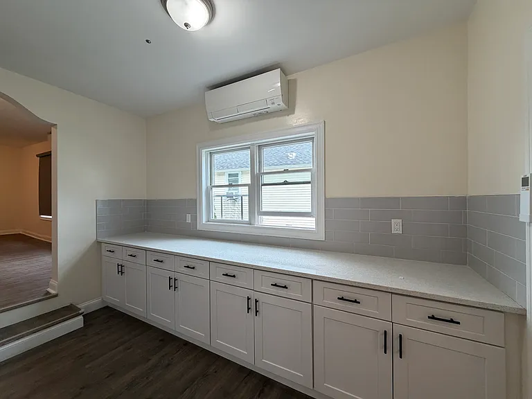 182 Ashford Ave #2 — Photo 8