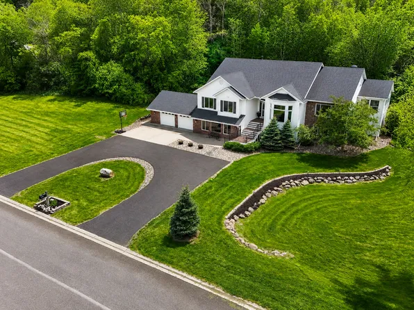 9655 Barton Trl, Inver Grove Heights, MN 55077