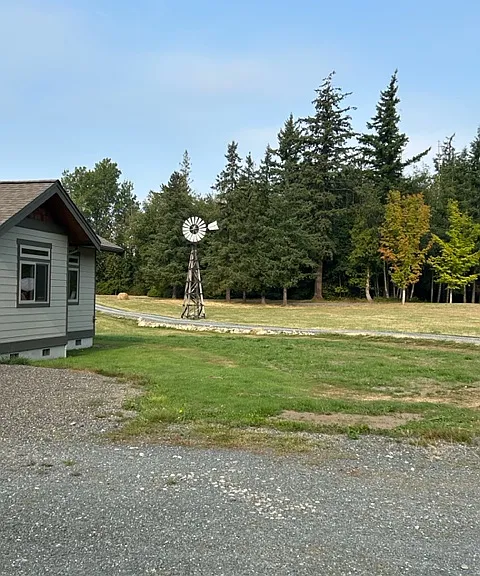 5570 Noon Rd #1 — Photo 3