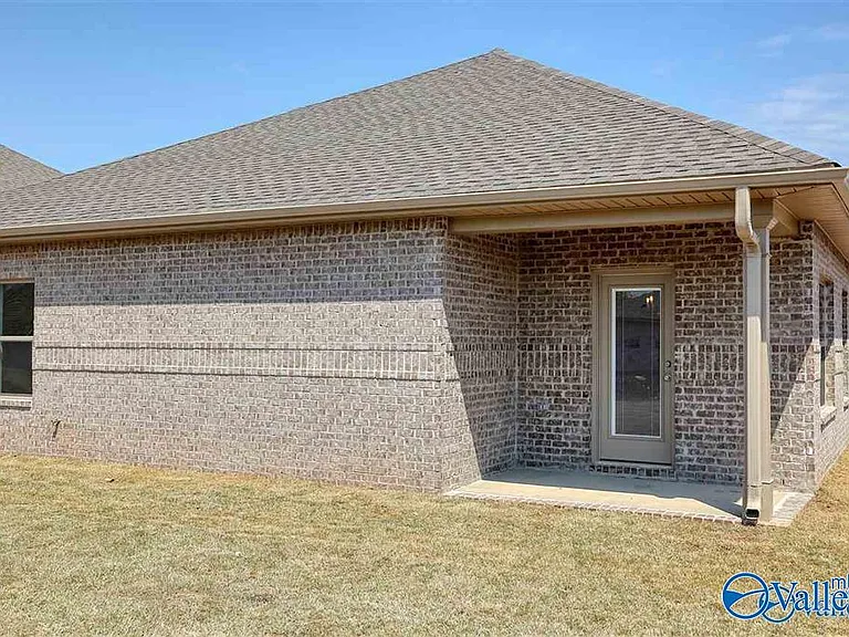 15626 Ironcrest Dr NW — Photo 2