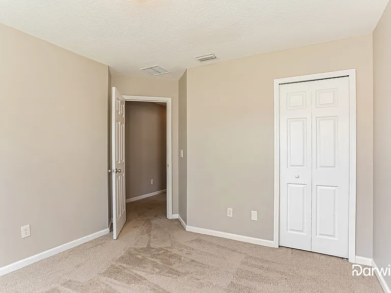 338 Vineyard Ln — Photo 11