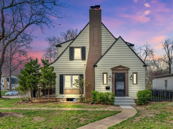 2822 SW Huntoon St, Topeka, KS 66604