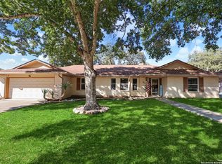 613 Moorside Dr, Windcrest, TX 78239