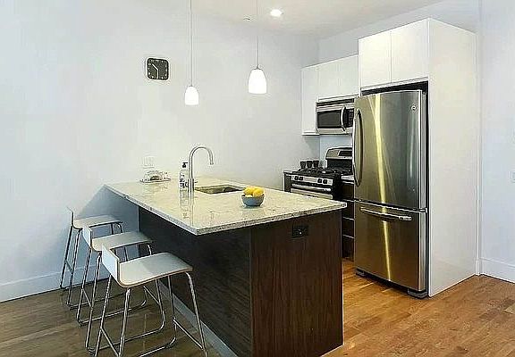 2nd image of 806 Bergen St #413