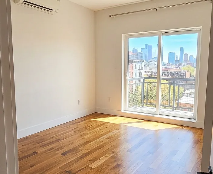 163 Court St #3B — Photo 2