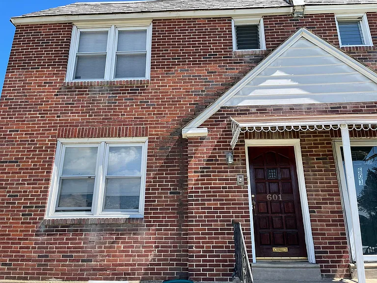601 Glenview St #2 — Photo 14