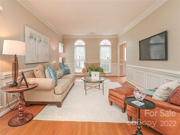 4th image of 7222 Fortrose Ln