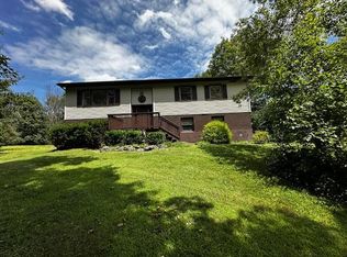 113 Rossway Rd, Pleasant Valley, NY 12569