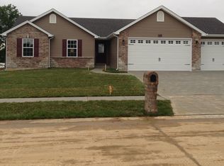 408 Middleton Dr, Wentzville, MO 63385
