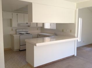 2320 W Elm St, Lodi, CA 95242
