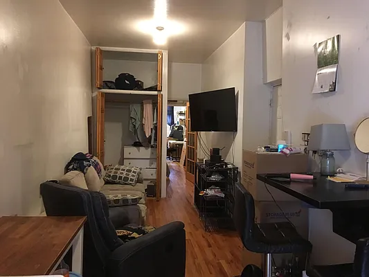 Rented by In Haus LLC | media 22