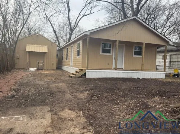 211 Maple Ave, Gladewater, TX 75647