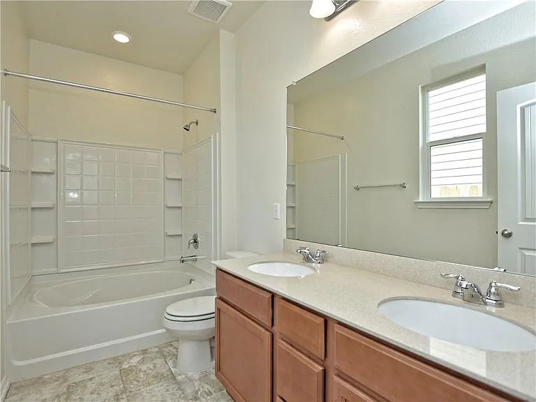 2950 E Old Settlers Blvd #4 — Photo 21