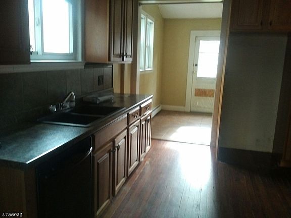 2nd image of 72 Glen Ave