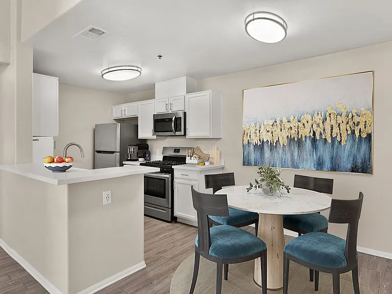 Santa Fe Apartments II — Photo 28