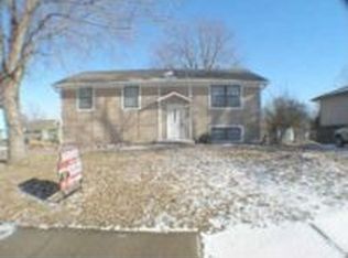307 SE Crescent St, Lees Summit, MO 64063