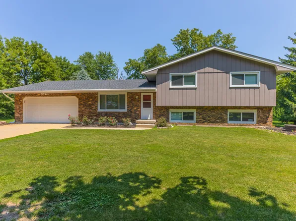 22333 N 825 East Rd, Carlock, IL 61725