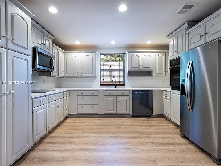 3628 Thomas Ave — Photo 7