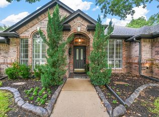 8229 Fenwick Dr, North Richland Hills, TX 76182