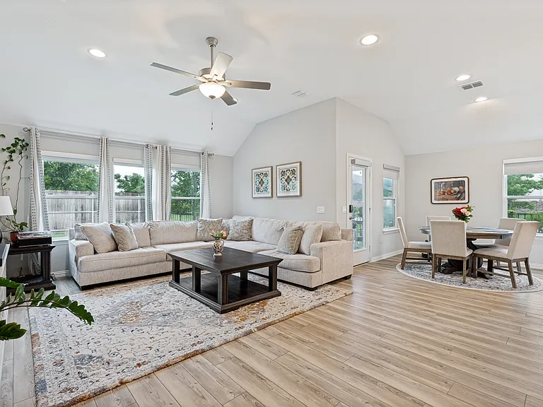 3125 Moldboard Dr — Photo 10