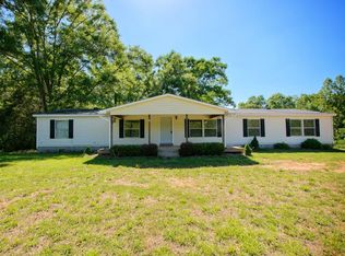 742 Riddlespurgen Rd, Buchanan, GA 30113