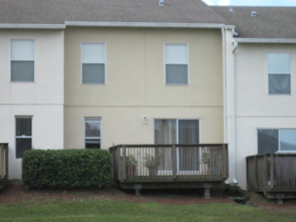 2nd image of 3807 Hampstead Ln