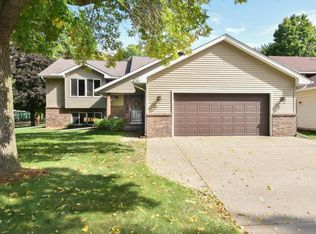 9843 Taylor St NE, Blaine, MN 55434