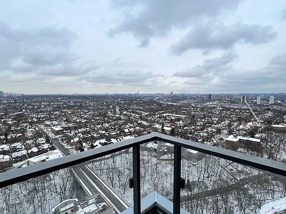 3rd image of 395 Bloor St E #2706