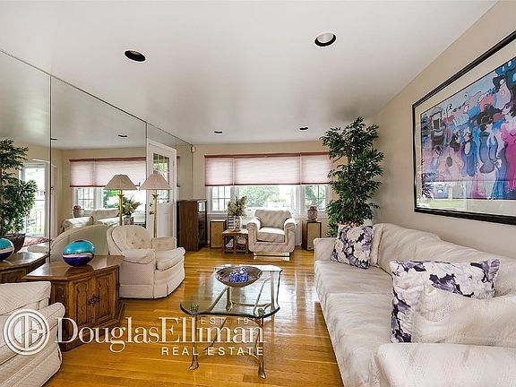 3rd image of 247 Hallman Ave