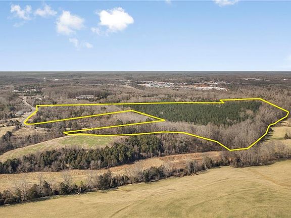 3rd image of 271 Koontz Rd