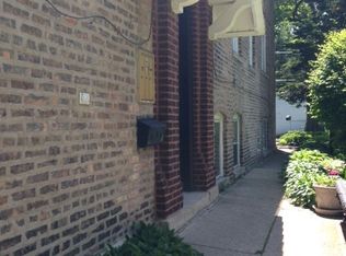 1833 W Morse Ave, Chicago, IL 60626