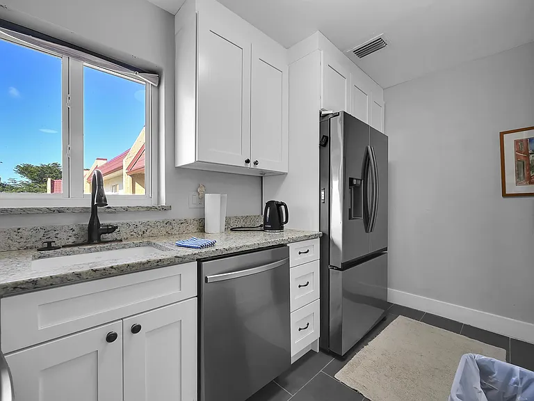 203 Lake Carol Dr — Photo 12