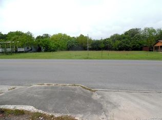 915 Burr Rd, Terrell Hills, TX 78209