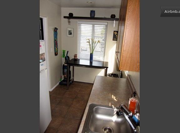 5th image of 2969 Baily Ave