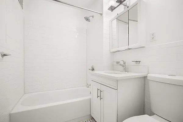 Rented by Cooper & Cooper Real Estate | media 8