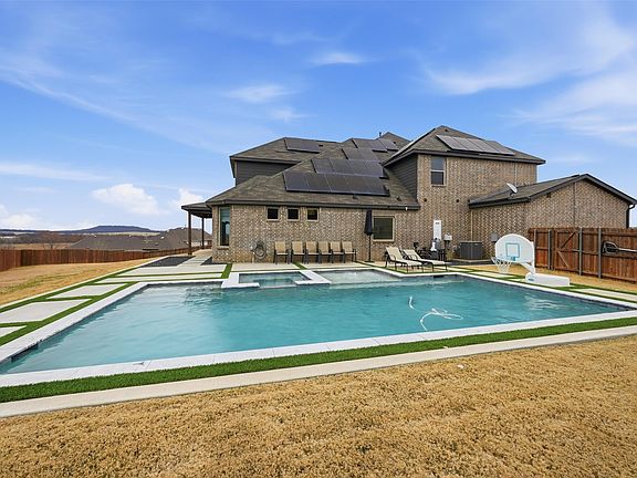 3rd image of 6712 Cedarhurst Ct