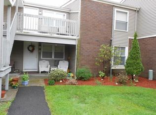 17 Foran Rd APT 81, Milford, CT 06460