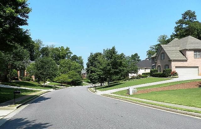 2nd image of 5225 Deerlake Dr