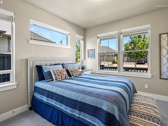 5th image of 4463 SE 62nd Ave