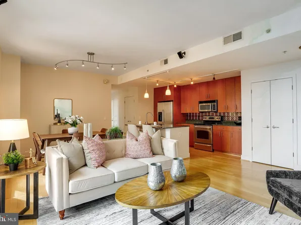 910 M St NW APT 930, Washington, DC 20001