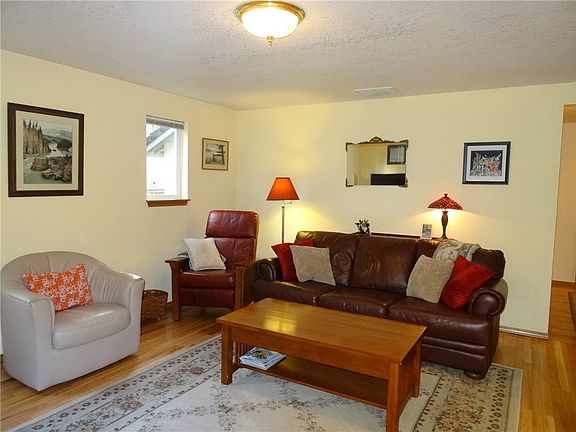 3rd image of 6012 Jody Ct SW