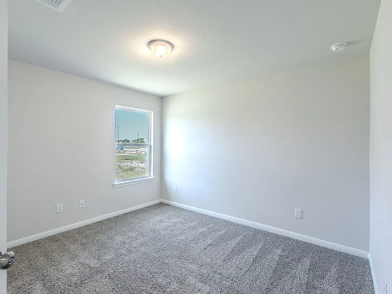 113 University Ave — Photo 18