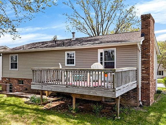 5th image of 51 Briarwood Cir